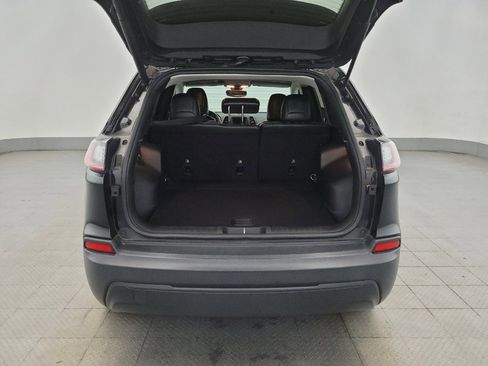 Used 2019 Jeep Cherokee Latitude Plus w/ Comfort/Convenience Group image 29