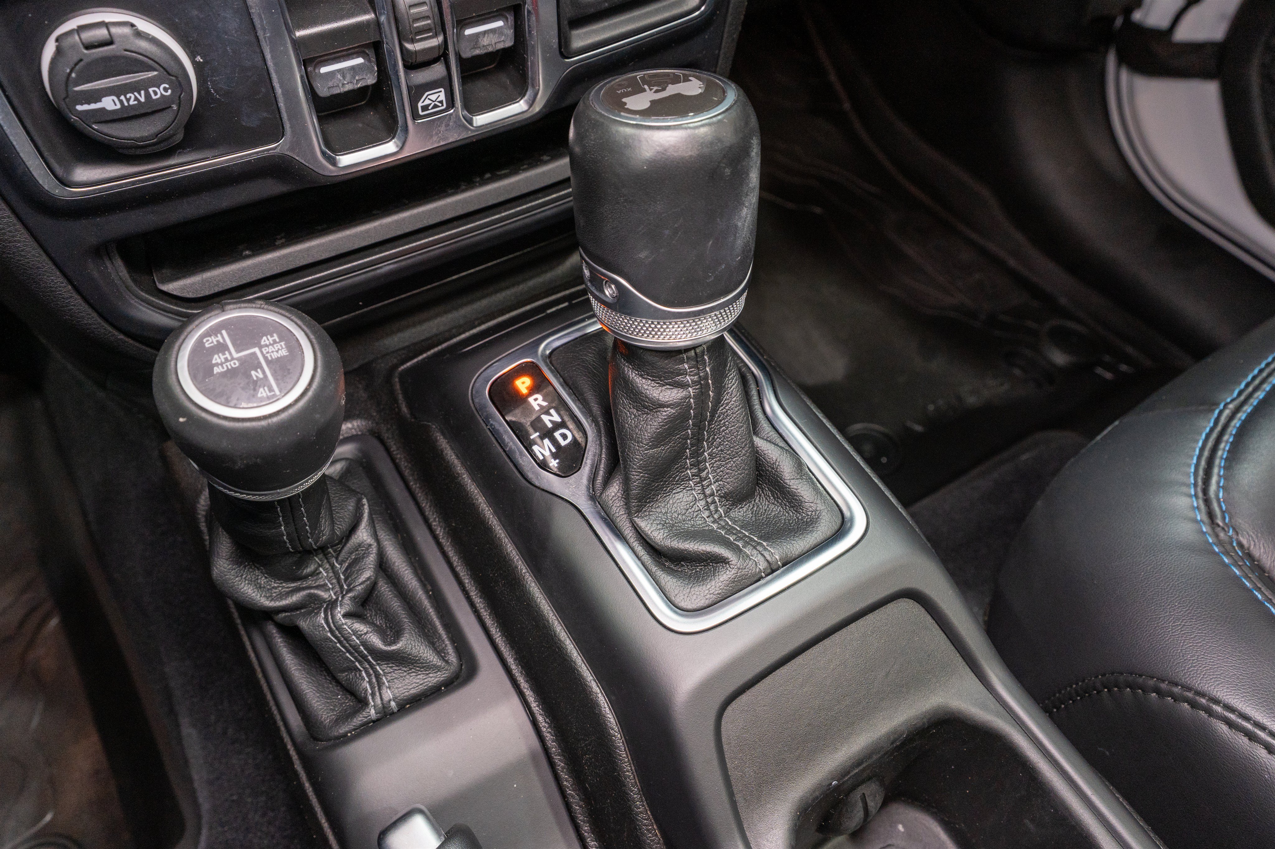 Used 2024 Jeep Wrangler High Altitude AWD/4WD image 25