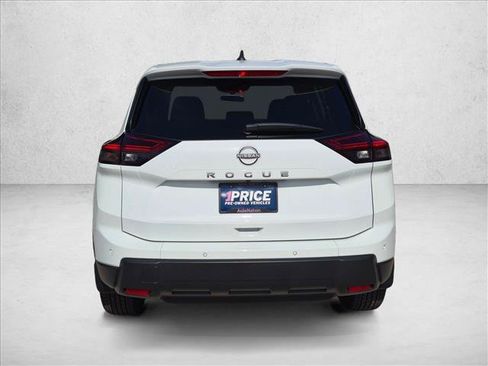 Used 2025 Nissan Rogue S FWD image 6