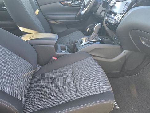 Used 2019 Nissan Rogue Sport SV w/ Technology Package image 13