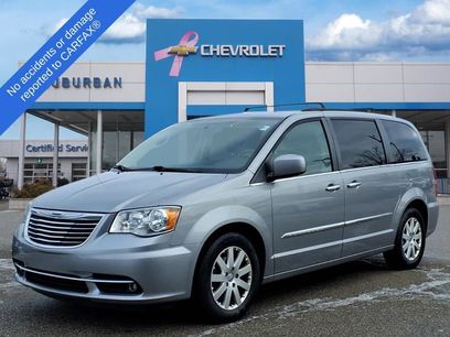 Used 2016 Chrysler Town & Country Touring w/ Driver Convenience Group