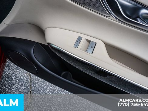 Used 2022 Genesis GV70 2.5T AWD/4WD image 50
