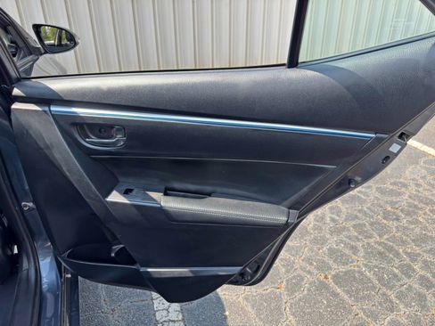 Used 2014 Toyota Corolla S FWD image 35