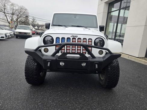 Used 2015 Jeep Wrangler Unlimited Sahara image 8