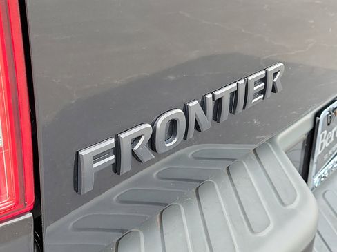 Used 2019 Nissan Frontier SV w/ Value Truck Package AWD/4WD image 5