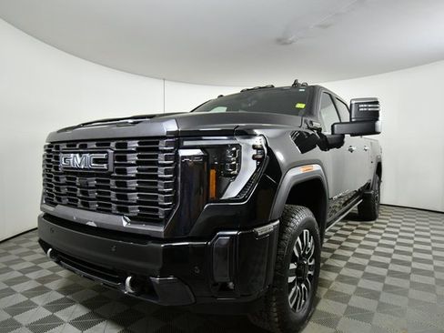 Used 2024 GMC Sierra 3500 Denali Ultimate image 6