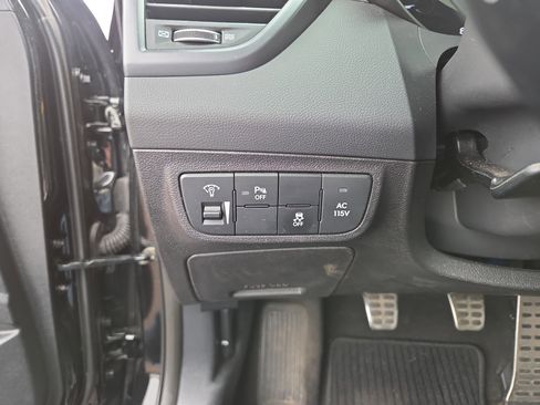 Used 2014 Hyundai Veloster Turbo w/ Turbo Technology Package 04 image 28