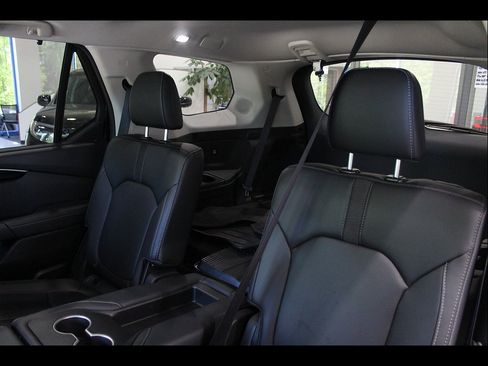 Certified 2023 Honda Pilot Touring image 17