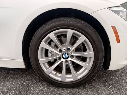 Used 2018 BMW 320i xDrive Sedan w/ Premium Package image 31