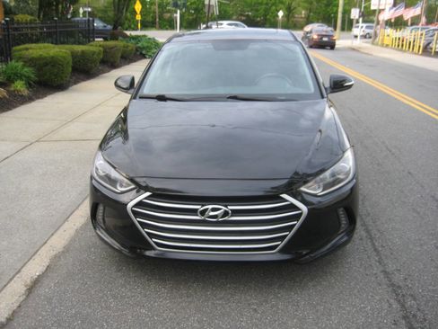 Used 2018 Hyundai Elantra Value Edition FWD image 2