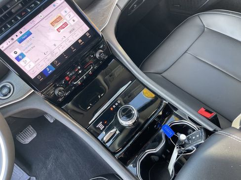 Certified 2023 Jeep Grand Cherokee L Limited w/ Luxury Tech Group II image 8