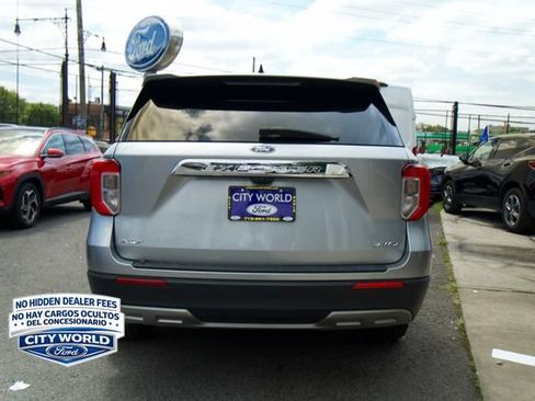Certified 2022 Ford Explorer XLT w/ Equipment Group 202A AWD/4WD image 4