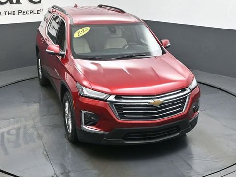 Used 2023 Chevrolet Traverse LT image 47