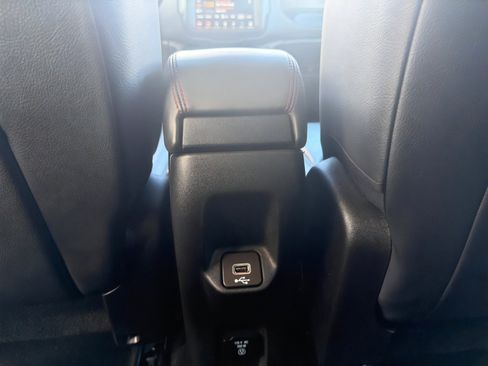 Used 2022 Jeep Renegade Trailhawk w/ Trailer Tow Group image 16