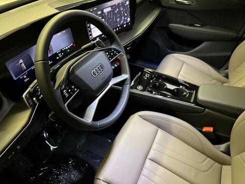 New 2026 Audi Q3 quattro 2.0T AWD/4WD image 11