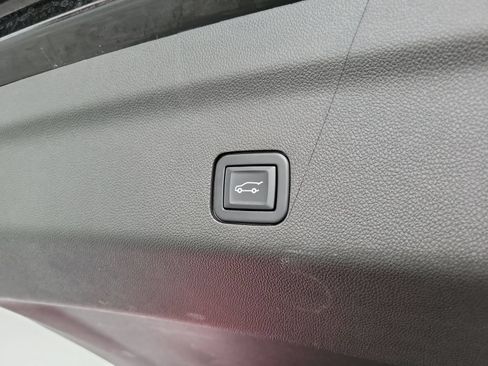 Used 2023 Cadillac Escalade V AWD/4WD image 37