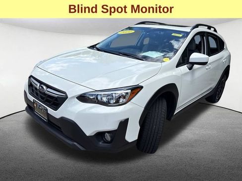 Certified 2022 Subaru Crosstrek 2.0i Premium w/ Moonroof Package AWD/4WD image 5