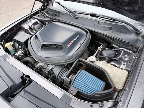 Used 2017 Dodge Challenger R/T Scat Pack image 40