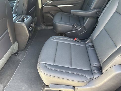 Used 2026 Chevrolet Traverse LT w/ Driver Confidence Package FWD image 10