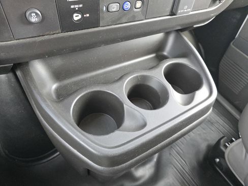 Used 2024 Chevrolet Express 2500 RWD 2500 135 w/ Driver Convenience Package image 25