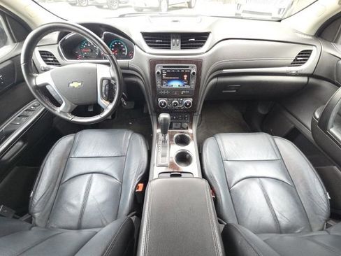 Used 2016 Chevrolet Traverse LT image 28