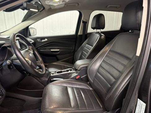 Used 2015 Ford Escape Titanium w/ Equipment Group 301A AWD/4WD image 14