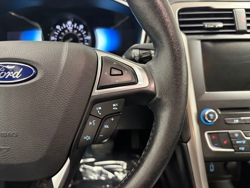 Used 2017 Ford Fusion Energi SE image 20