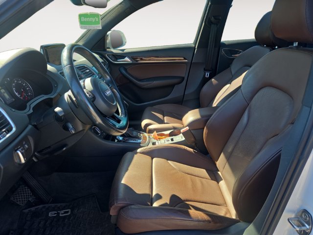 Used 2018 Audi Q3 2.0T Premium Plus w/ Premium Plus Package AWD/4WD image 9