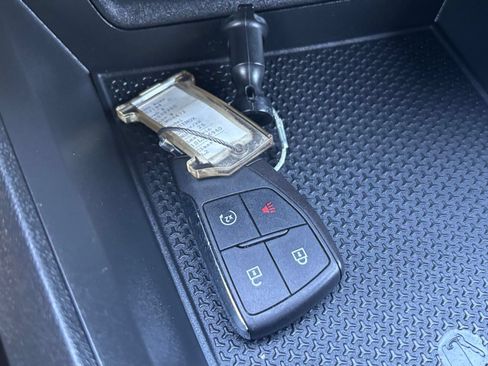 Used 2025 Chevrolet Equinox LT AWD/4WD image 21