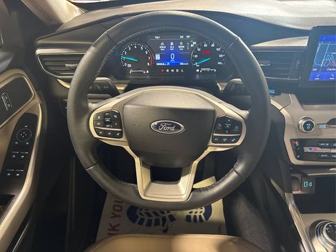 Used 2023 Ford Explorer XLT w/ Equipment Group 202A AWD/4WD image 28