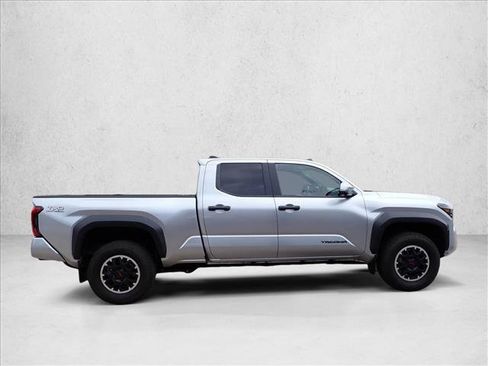 Used 2024 Toyota Tacoma TRD Off-Road w/ TRD Off Road Premium Package AWD/4WD image 4