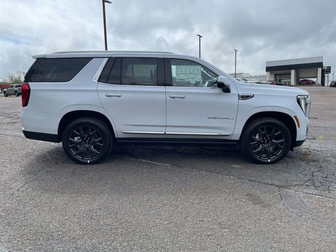 New 2026 GMC Yukon Denali w/ Denali Reserve Package AWD/4WD image 8