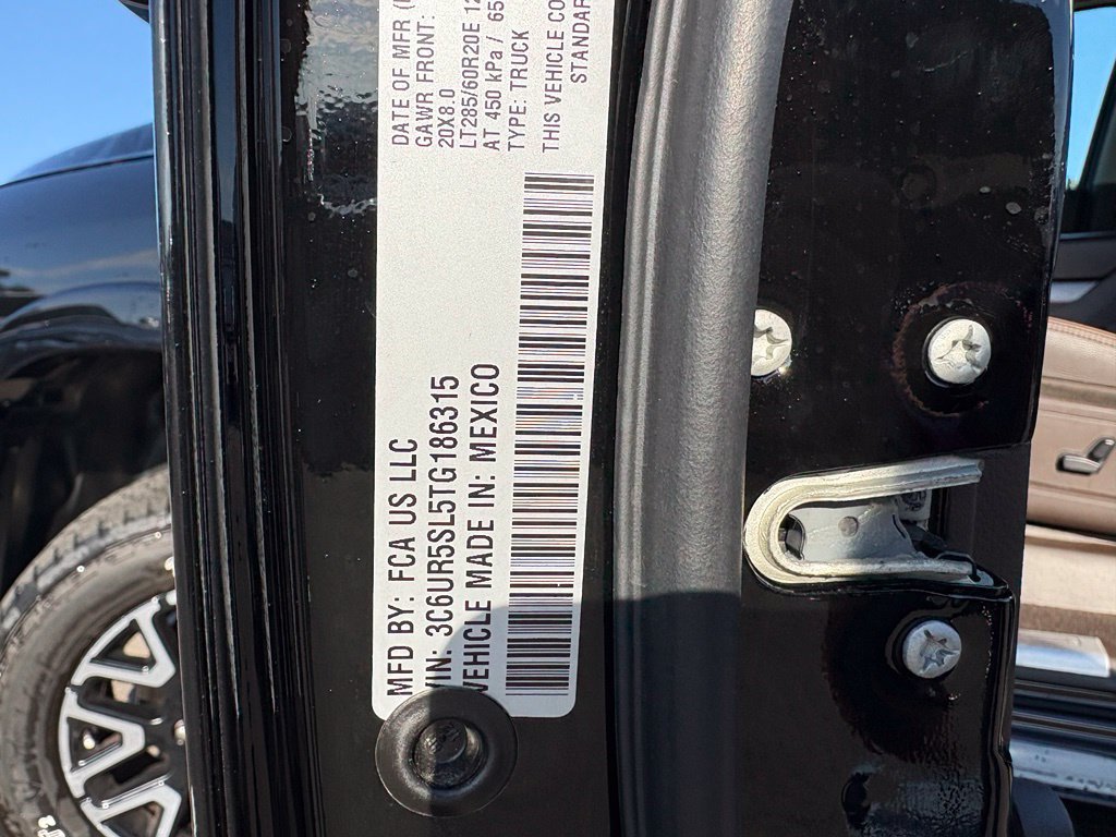 Used 2026 RAM 2500 Limited AWD/4WD image 33