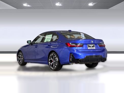 New 2026 BMW 330i Sedan w/ M Sport Package RWD image 3