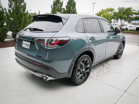 Used 2023 Honda HR-V Sport image 11