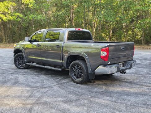 Used 2017 Toyota Tundra SR5 image 4