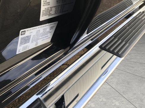 Certified 2023 GMC Sierra 1500 SLT w/ SLT Premium Package image 32