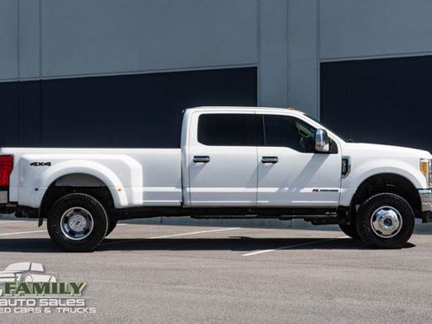 Used 2017 Ford F350 XLT w/ XLT Value Package AWD/4WD image 12