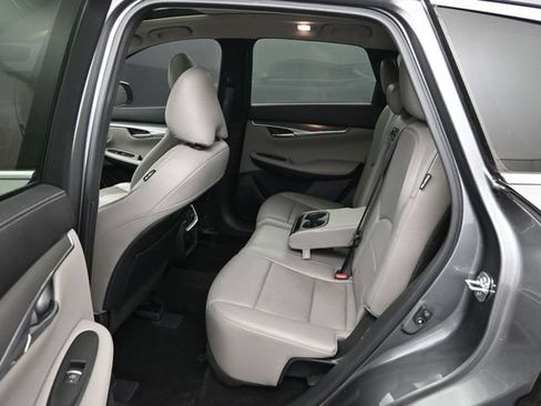 Used 2023 INFINITI QX50 Luxe w/ Accent Package FWD image 7