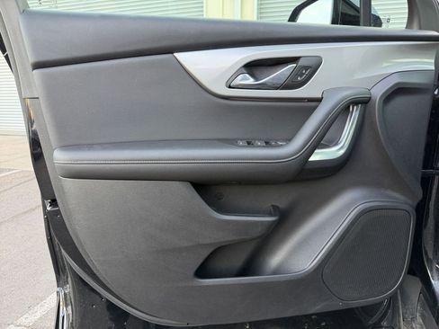 Used 2025 Chevrolet Blazer LT image 18