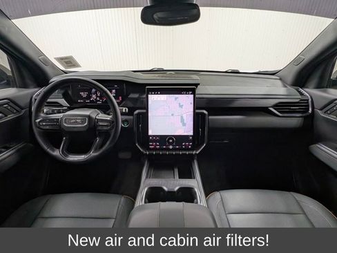Used 2025 GMC Acadia AT4 AWD/4WD image 3