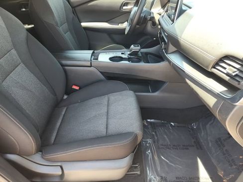 Used 2025 Nissan Rogue SV FWD image 14