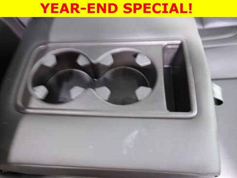 Used 2018 Chevrolet Suburban LT image 41