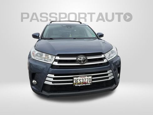 Used 2019 Toyota Highlander XLE image 5