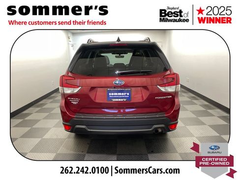 Used 2024 Subaru Forester Premium AWD/4WD image 5
