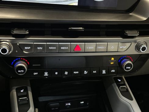 Used 2025 Kia Telluride S image 29