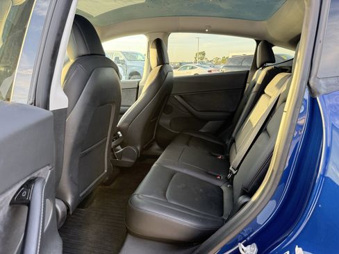 Used 2021 Tesla Model Y Long Range image 6