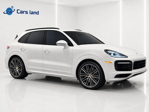 Used 2021 Porsche Cayenne S AWD/4WD image 2