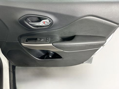 Used 2022 Jeep Cherokee Latitude Lux image 30