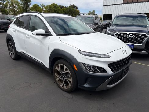 Used 2023 Hyundai Kona Limited AWD/4WD image 2